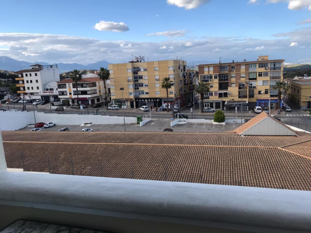 Habitacion Grande Con Bano Privado En Coin A 30Km De La Playa Екстер'єр фото