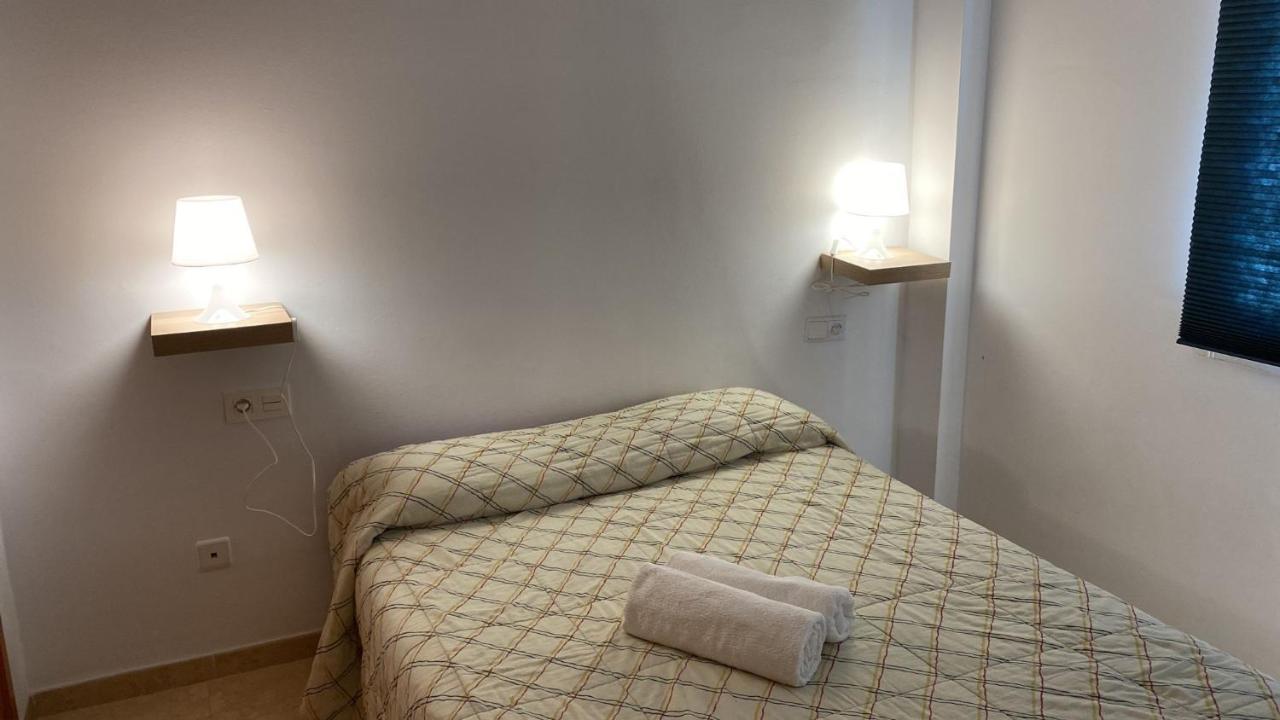 Habitacion Grande Con Bano Privado En Coin A 30Km De La Playa Екстер'єр фото